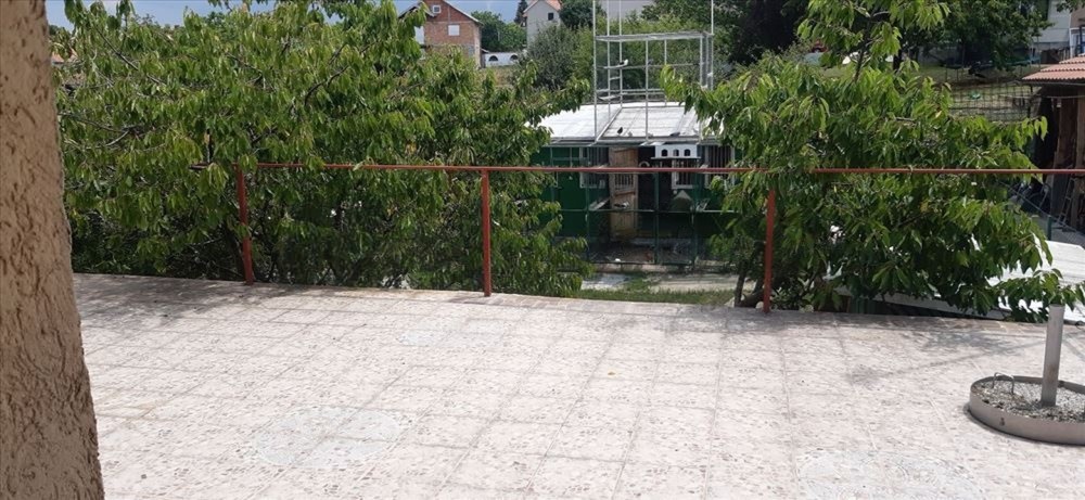 Slika 2 - Sremcica,  Kuća na prodaju, 200m2, 195.000€